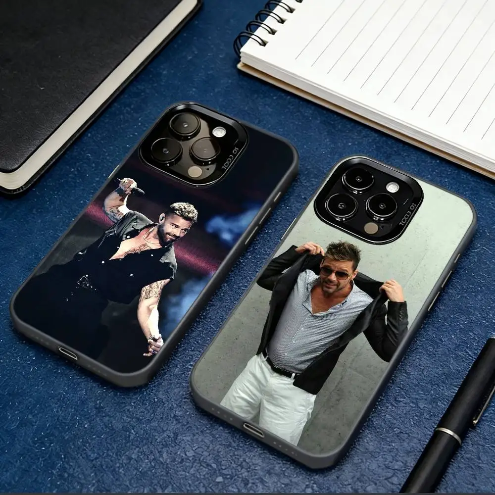Funda para Teléfono R-Ricky M-Martin Singer para iPhone 17, 16, 15, 14, 13, 12, 11 Plus, Pro Max, XS, Colorida Plateada y Negra