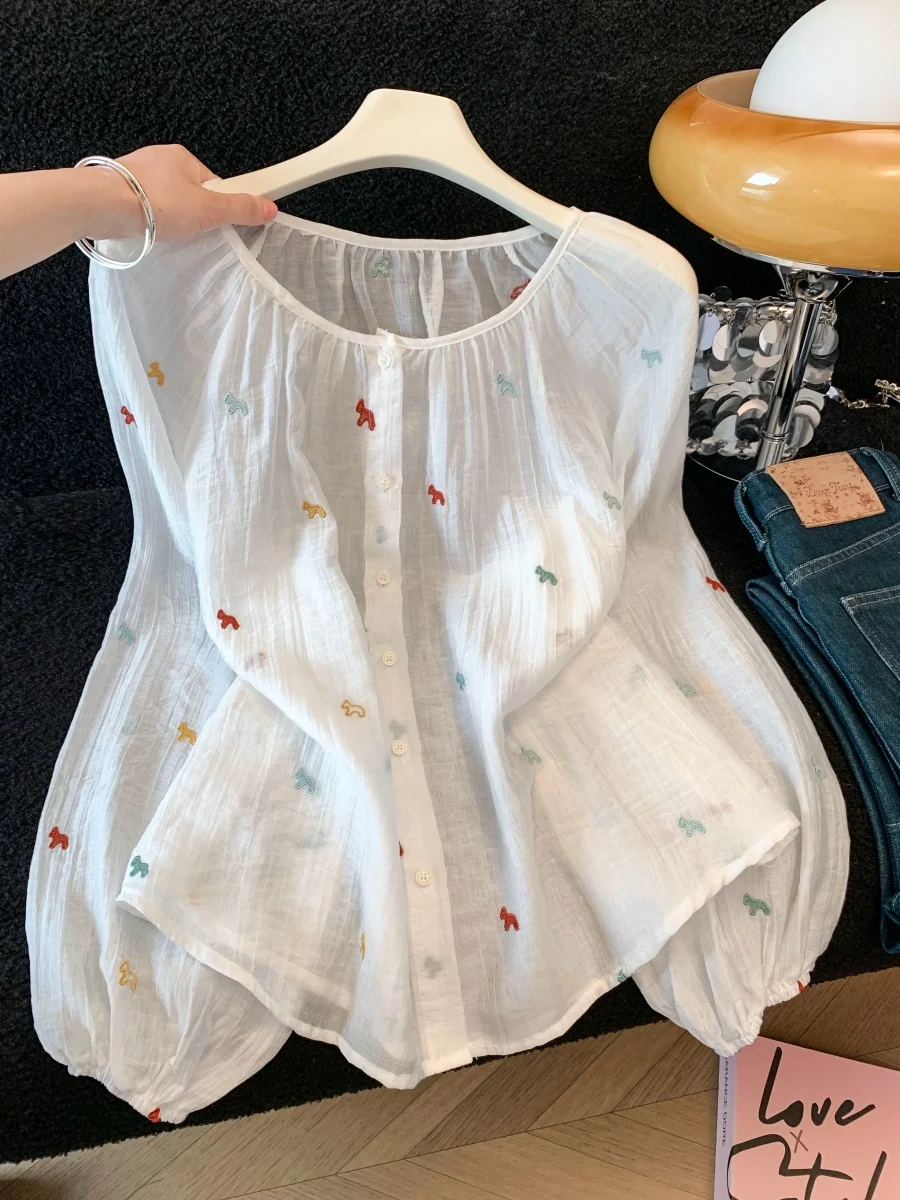 

Новинка 2026: Женская рубашка в корейском стиле из ледяного шелка с вышивкой, тонкий кардиган с длинным рукавом для защиты от солнца, утягивающий топ, летняя коллекция