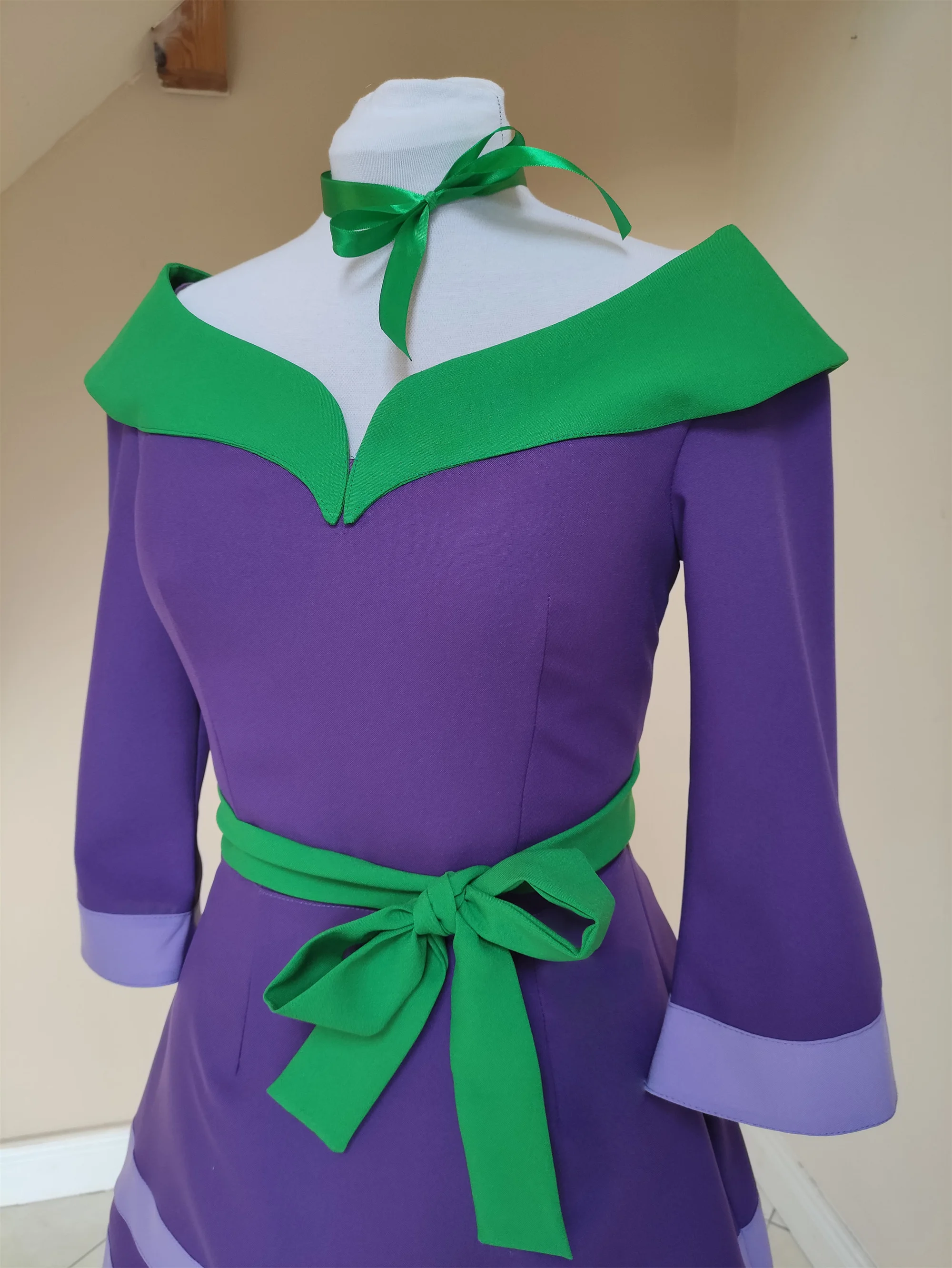 أنيمي فيلما دافني بليك تأثيري حلي فيلم شخصية فستان بنفسجي نمط 1950 زي هالوين حفلة الزي