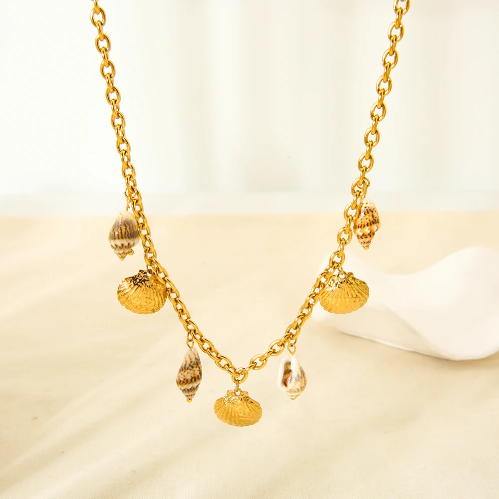 

18K Gold Plated Conch Shell Pendant Necklace for Women Stainless Steel Waterproof Beach Jewelry Gift