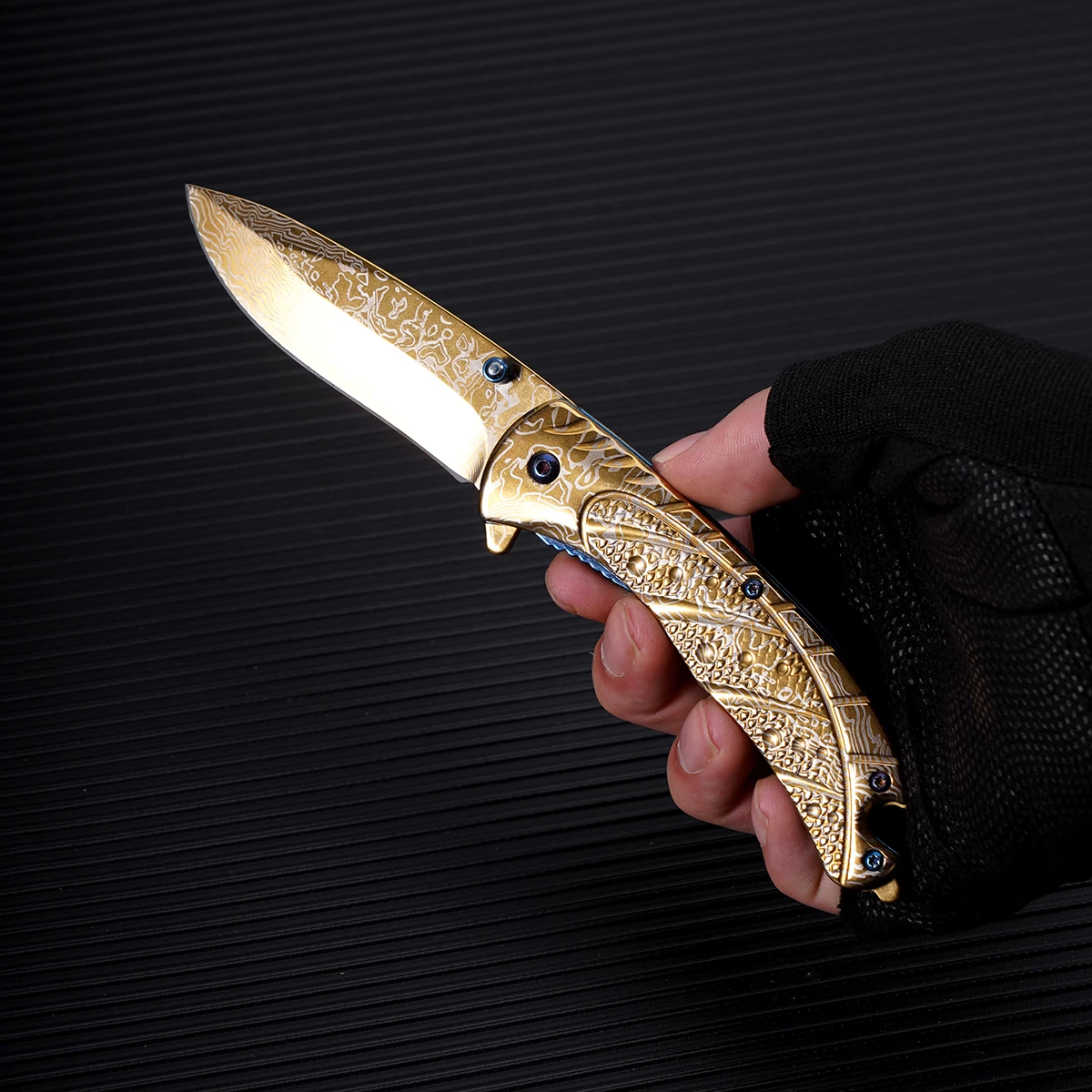 Premium Stainless Steel Pocket Knife- Men's Tactical Folding EDC. Dragon Scale Pattern, Comfy Handle. Great For Outdoor/daily/DIY/More. Perfect Gift For Men (Valentine's/Father's Day).