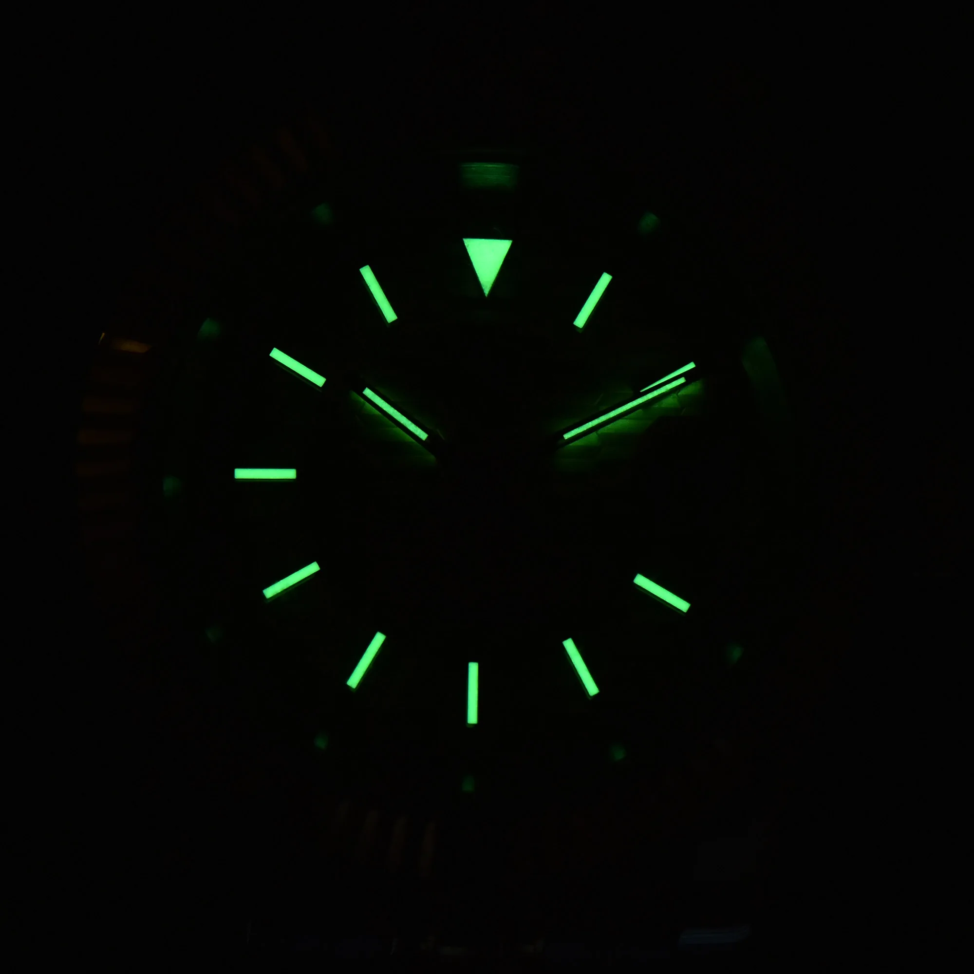 Custom Logo 39mm  Watch for Men Automatic Watch Sterile Dial green luminous Sapphire Crystal Japan NH35 Movement Mechanical Watc