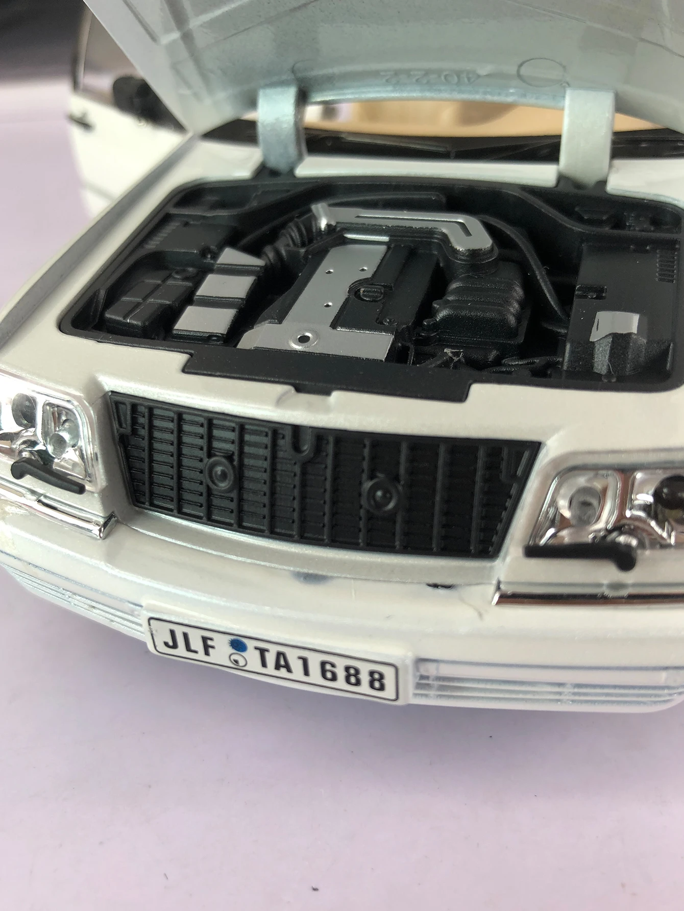 1:24 W140 S320 modelo de coche de aleación adornos retro coche clásico acústico-óptico para niños juguete extraíble detalles ricos mano de obra fina