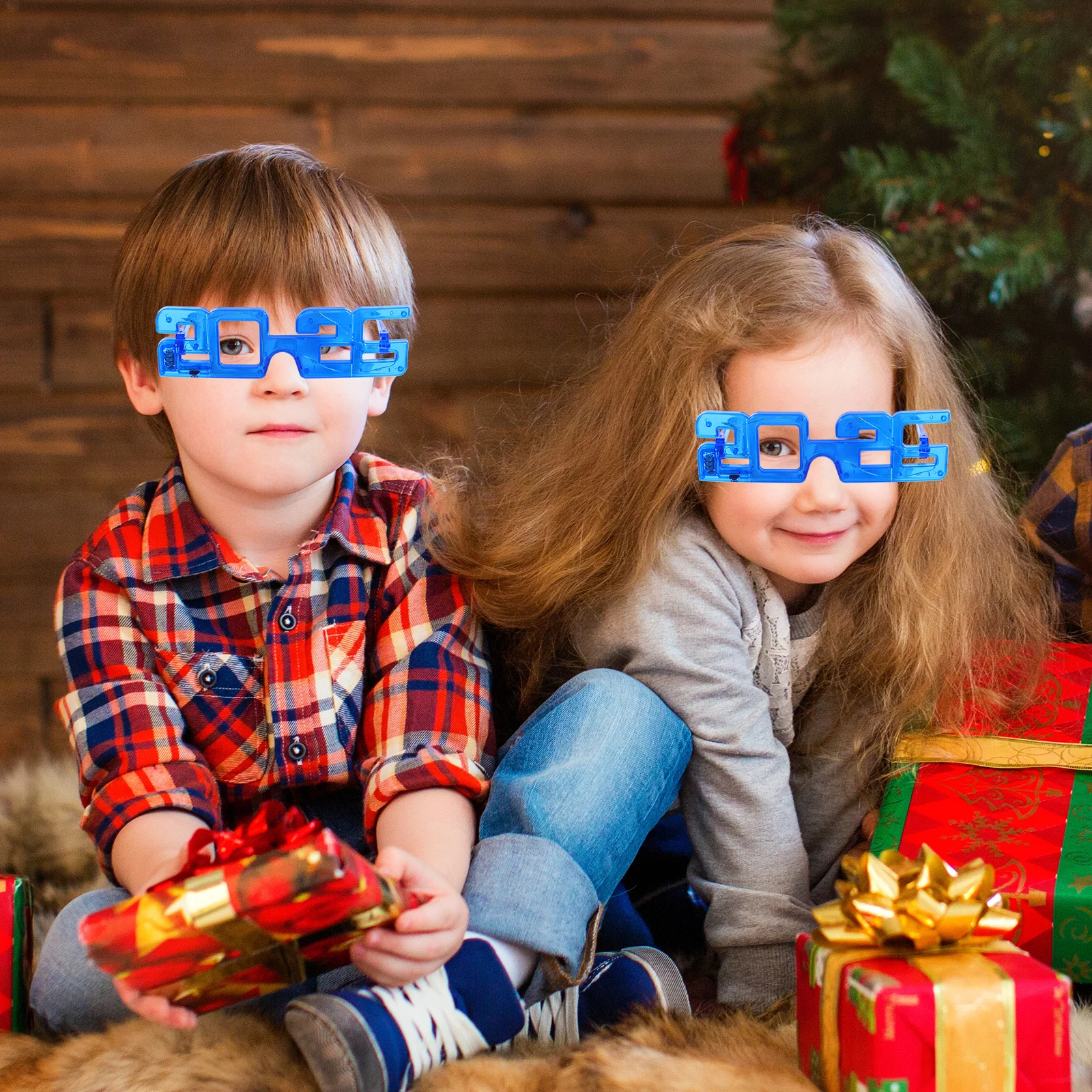 

4Pcs 2026 LED Light Up Glasses New Year Eve Party Supplies Trendy Fun Accessories for Celebrations and Events 2026 LED Glasses