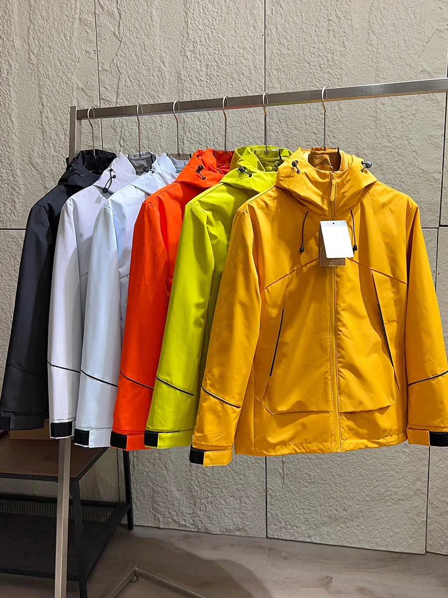 

High-End Three-In-One Men's Outdoor Windproof Waterproof Thick Warm Hooded Jacket Polyester Fiber Standard Fit Winter Coat