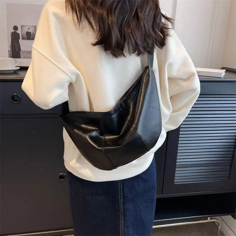 حقيبة نسائية عصرية بلون سادة كبيرة تحت الإبط حقيبة كتف كورية كاجوال عبر الجسم #4