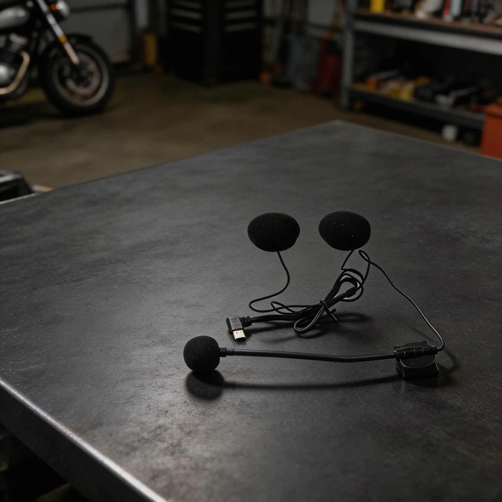 Motorcycle Helmet Earpiece with For Type C Connector and Dual Speakers Featuring Noise Canceling Microphone for Clear Audio