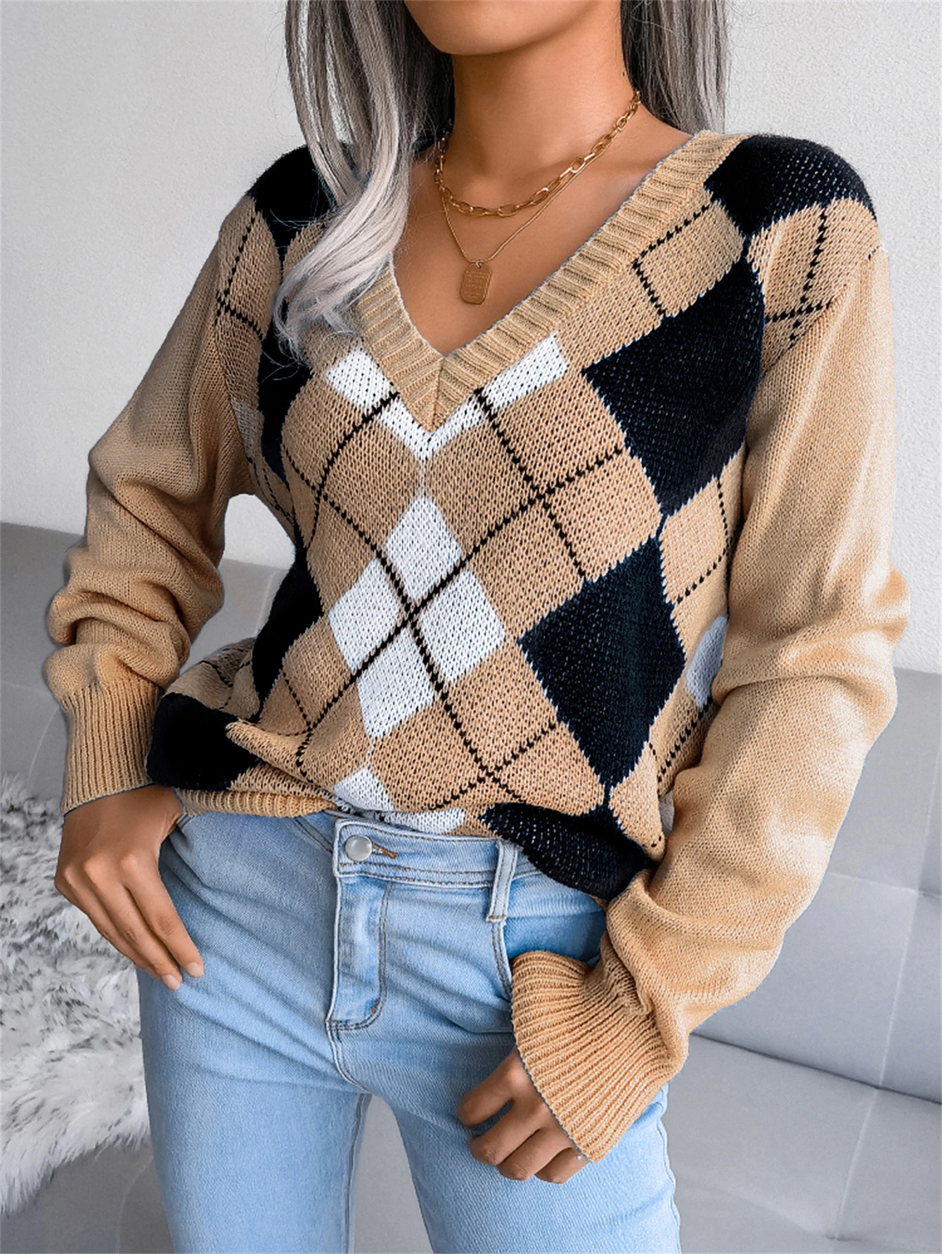 Autumn Winter Casual V-neck Diamond Plaid Pattern Long Sleeved Knitted Pullover For Women Sweater Top