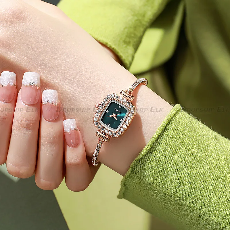 เทรนด์แฟชั่นของผู้หญิงหรูหราเครื่องประดับควอตซ์พลอยเทียมนาฬิกากําไลกับญาติและเพื่อน kado ulang tahun คริสต์มาส