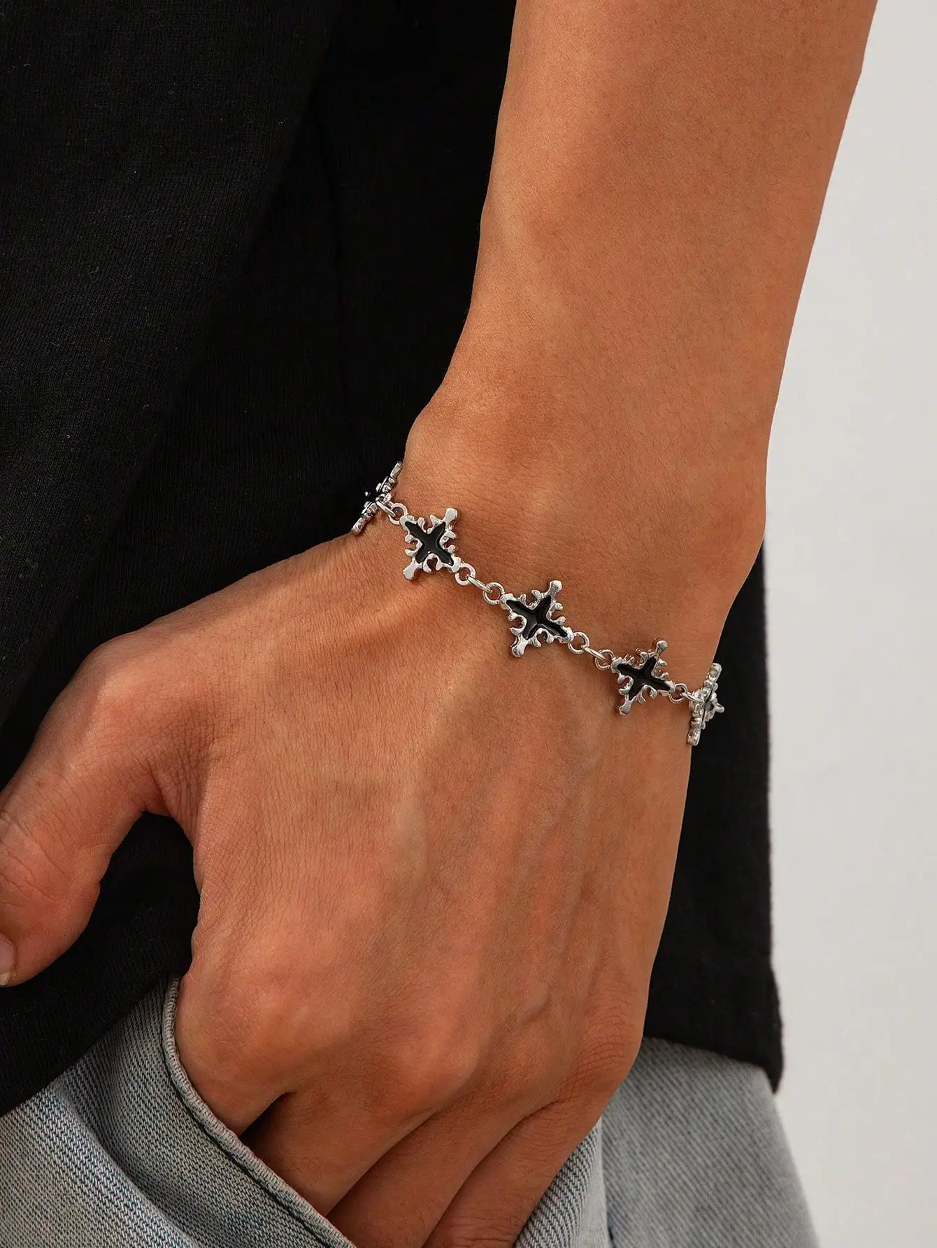 1 Piece of Vintage Punk Men's Bracelet with Cross Pattern and Dripping Lava Design, Men's Jewelry Accessory, Suitable for Everyday Wear and Parties