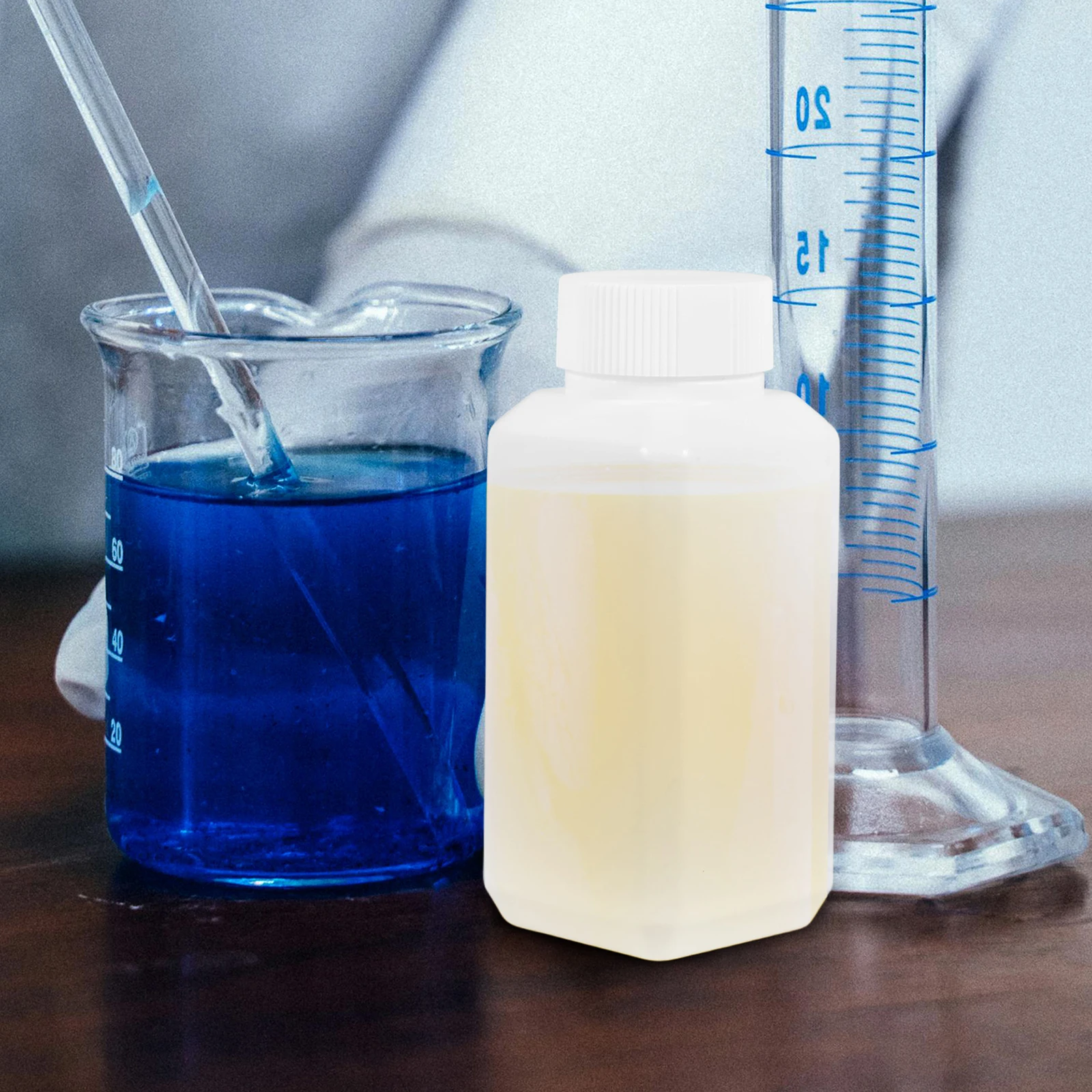 

12pcs Sample Bottles Reusable Leak-Proof Chemical Reagent Vials Small Empty Transparent Plastic Containers for for liquid