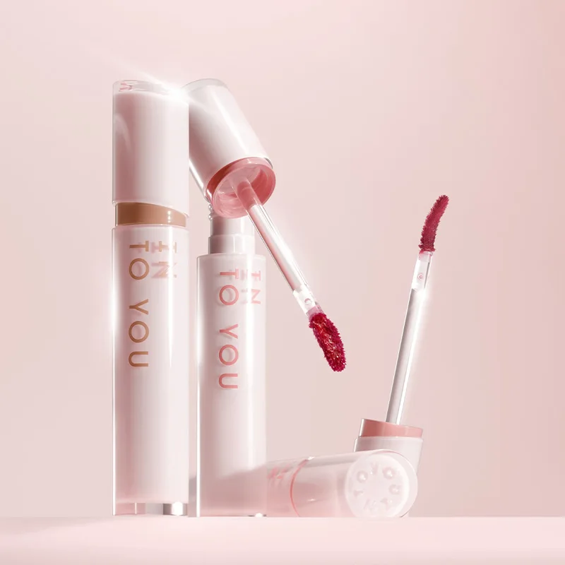 INTO YOU Glow Lip Tint et Velvet rouge à lèvres mat