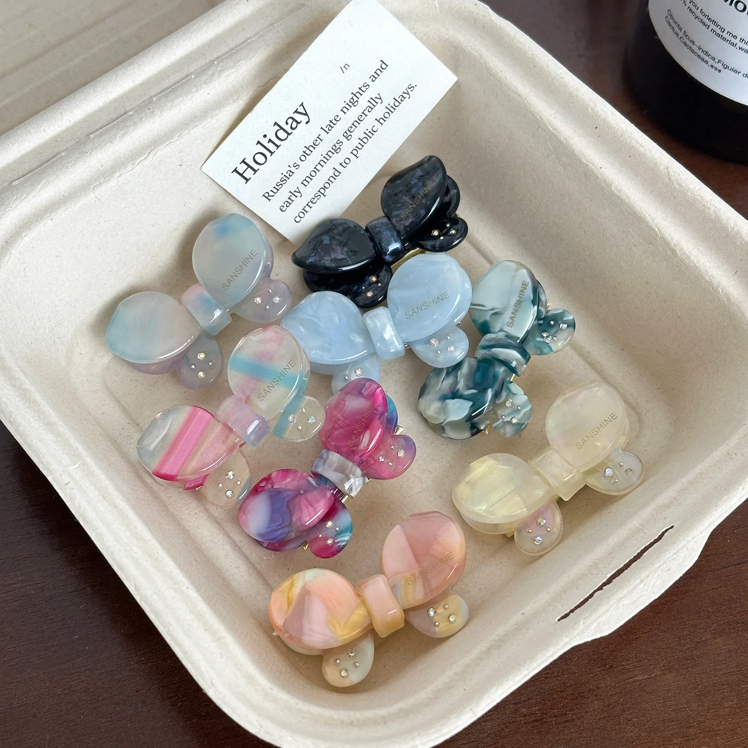 Зажим для метелика с уксусной кислотой