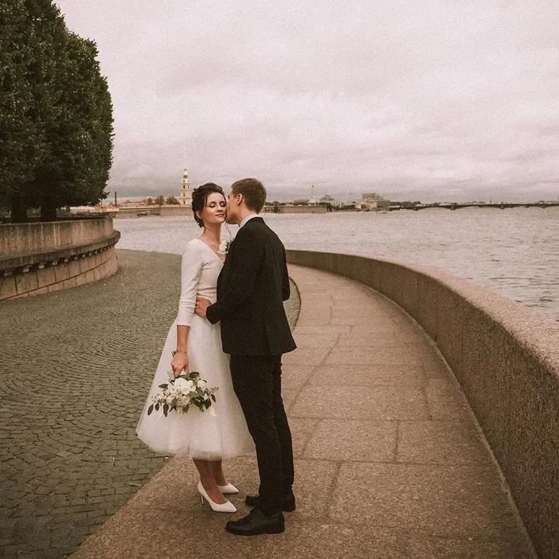 Vestidos De Novia elegantes De manga larga, Vestido De Novia De línea A De tul con cuello en V profundo, largo De té, vestidos De fiesta hechos A medida