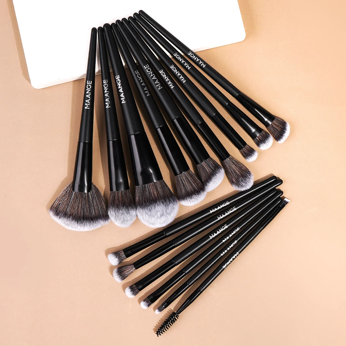 MAANGE 15 pièces ensemble de pinceaux de maquillage poudre douce Dense Blush fard à paupières brosse mélange cosmétiques féminins outil de beauté pour cadeau débutant