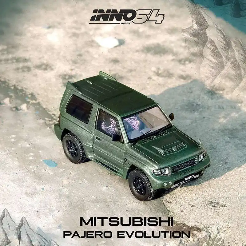 

PreSale INNO 1:64 MITSUBISHI PAJERO EVOLUTION Satin Green Diecast Diorama Car Model Collection Miniature Toys