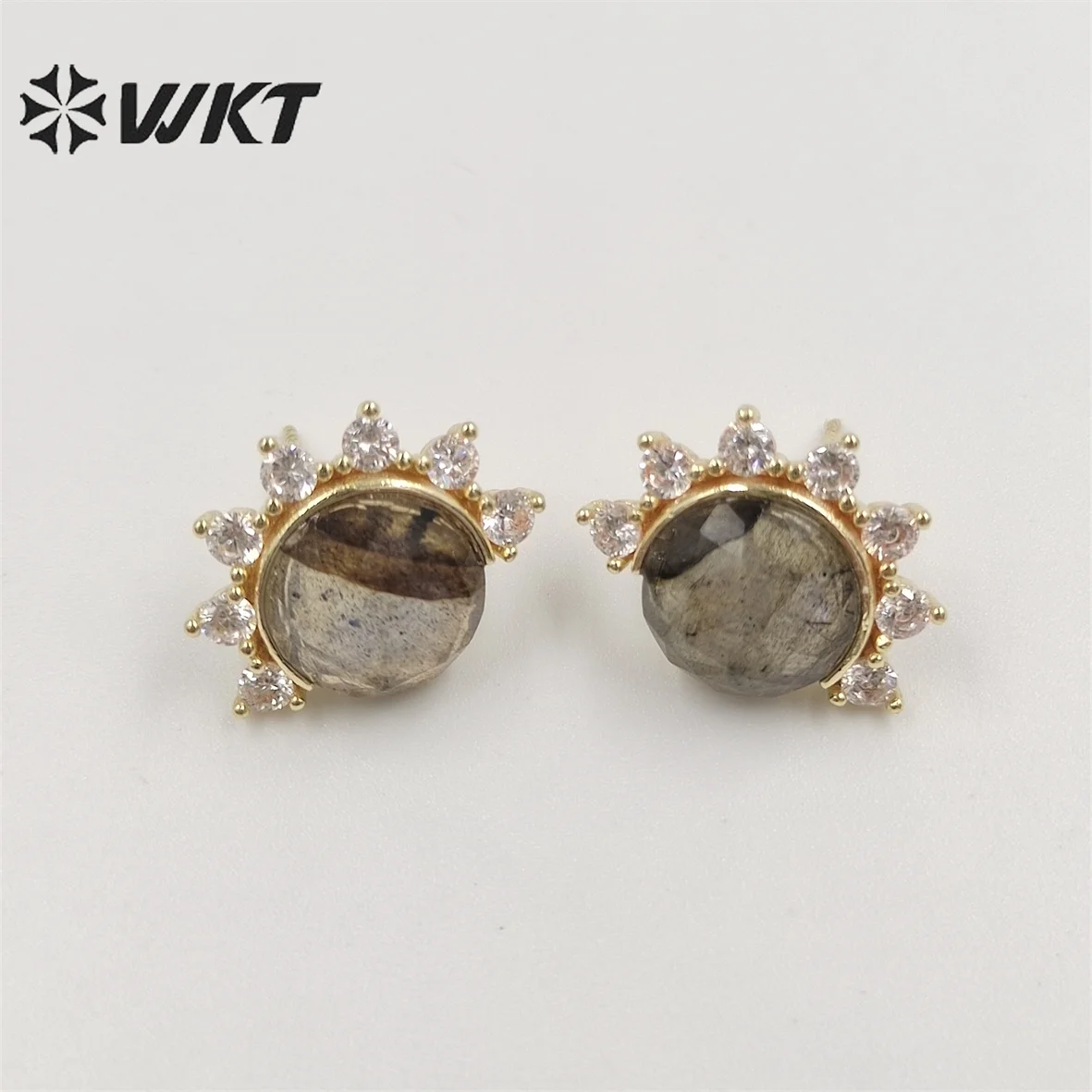 

WKT-E671 WKT New design fashion micropave cubic zircon round stone eye studs charming natural faceted stone earring studs