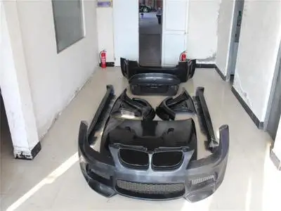

Для BMW 3 серии/E90 05-13 модифицированный комплект объемного широкого корпуса Vorsteiner, полимерное волокно