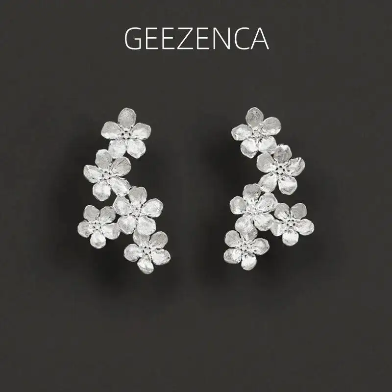 

GEEZENCA матовые ювелирные изделия, стерлинговое серебро 925 пробы, 3D серьги-гвоздики с цветком, женские изящные дизайнерские модные массивные серьги, подарок на вечеринку