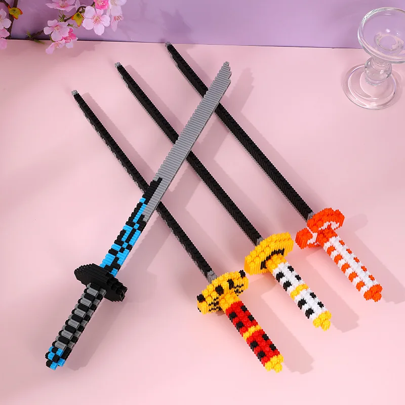 1개 랜덤 창의적인 검 시리즈 탠덤 빌딩 블록 일본 애니메이션 칼 MOC 브릭 DIY 세트 장난감 남자아이 크리스마스 선물