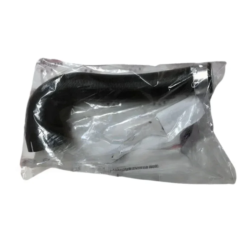

95511083810 Suitable for Porsche Cayenne 958 955 Turbocharged 4.8L Engine Radiator air Hose Right OEM
