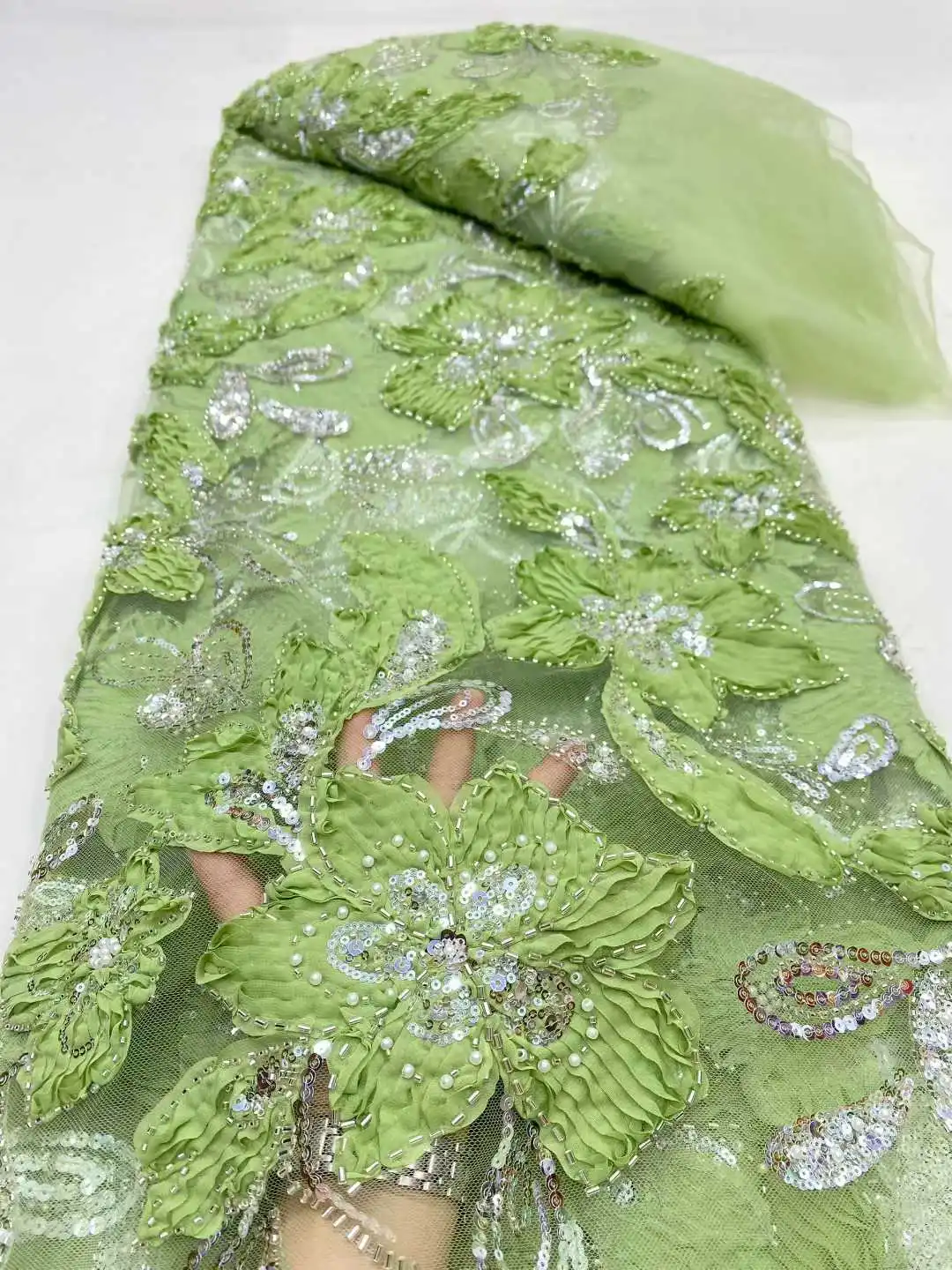 

Luxury Elegant Handmade Sequins Beaded Lace Fabric High Quality African Style for Wedding Sewing 5 Yards