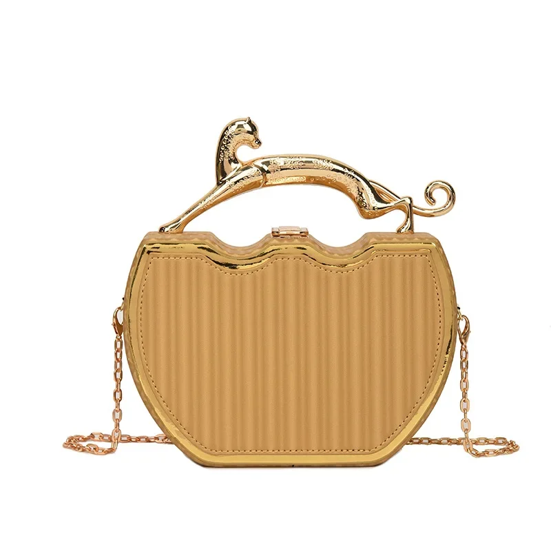 Fashion high-quality women\'s banquet clutch bag new summer portable box bag personality chain single shoulder crossbody bag