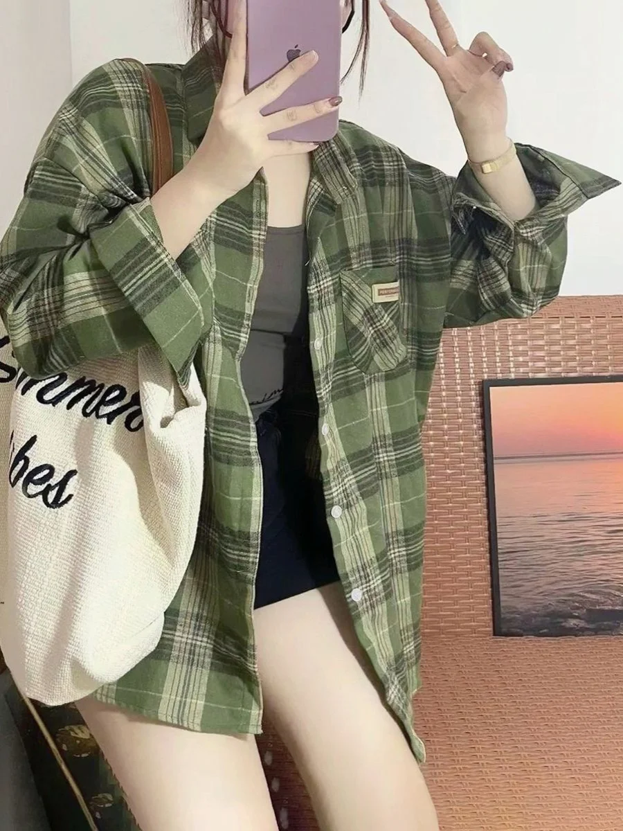 

Женская свободная универсальная клетчатая одежда больших размеров irt 300 Pou, весна-лето, тонкая повседневная утягивающая возрастная верхняя одежда Long Sve