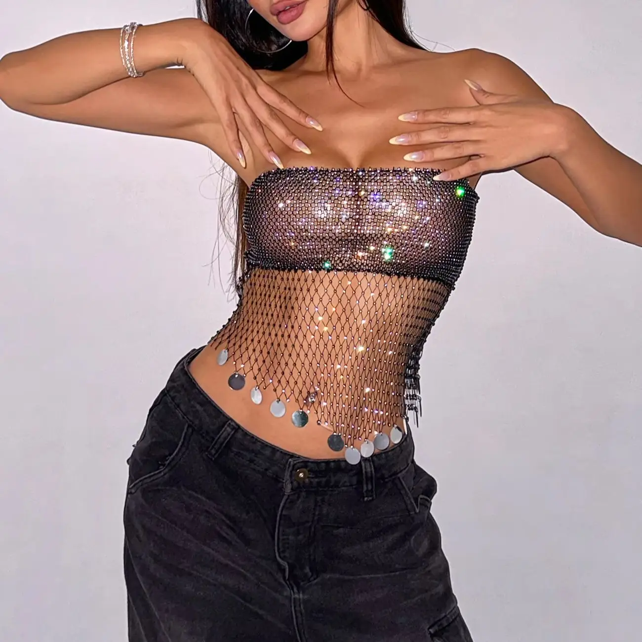 

Сексуальный укороченный топ с открытой спиной, женские блестящие ажурные топы со стразами, осенние топы на бретелях для пляжной вечеринки, новинка 2023 года