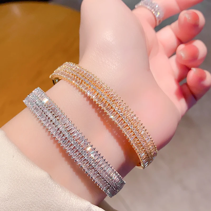 New Latest Style Luxury Round Double Shape Zircon Nice Sweet Romantic 18K Gold Plated Open Adjustable Bangle Factory