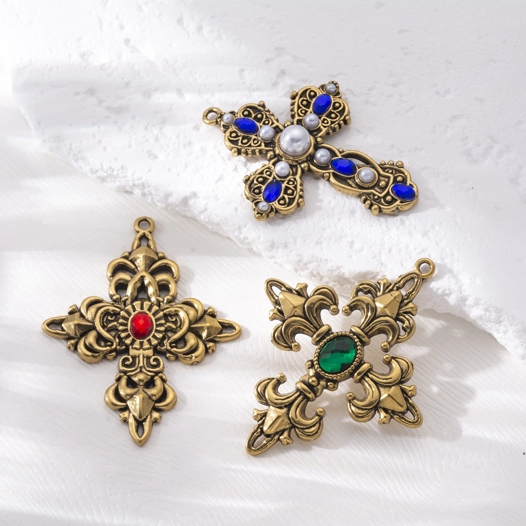 4 Breloques Croix Gothiques en Acier Inoxydable avec Cristal pour la Fabrication de Colliers, Boucles d'Oreilles et Bijoux DIY