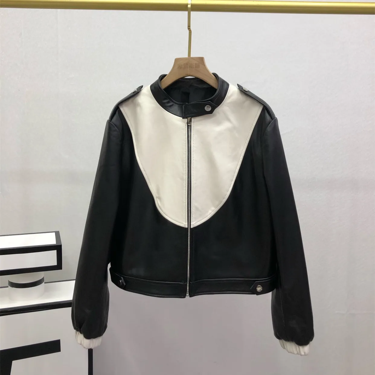 2023 mantel kulit domba wanita asli Fashion jaket kulit asli sambungan hitam putih pakaian luar baru musim semi musim gugur Streetwear