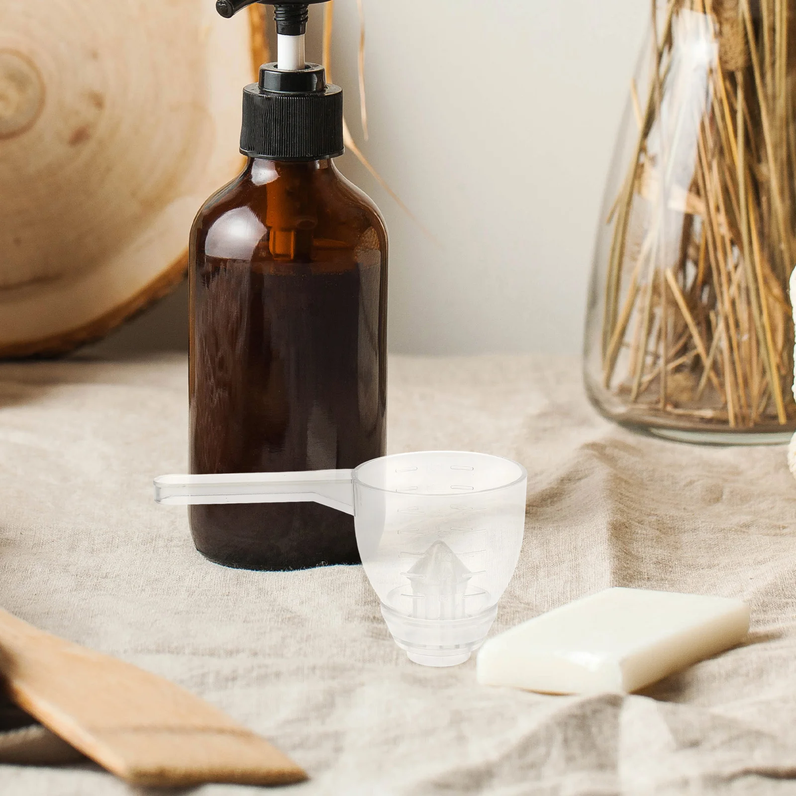

Measuring Funnel Compact Lightweight for Liquid Powder Distribution Graduated Scale Funnel for Shampoo Protein
