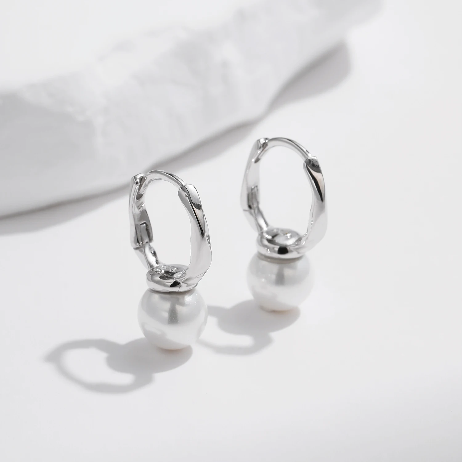 MODIAN 925 Sterling Silver Elegant Shell Pearl Hoop Earrings Trendy Vacation Original Buckle Earrings For Women Jewelry 5
