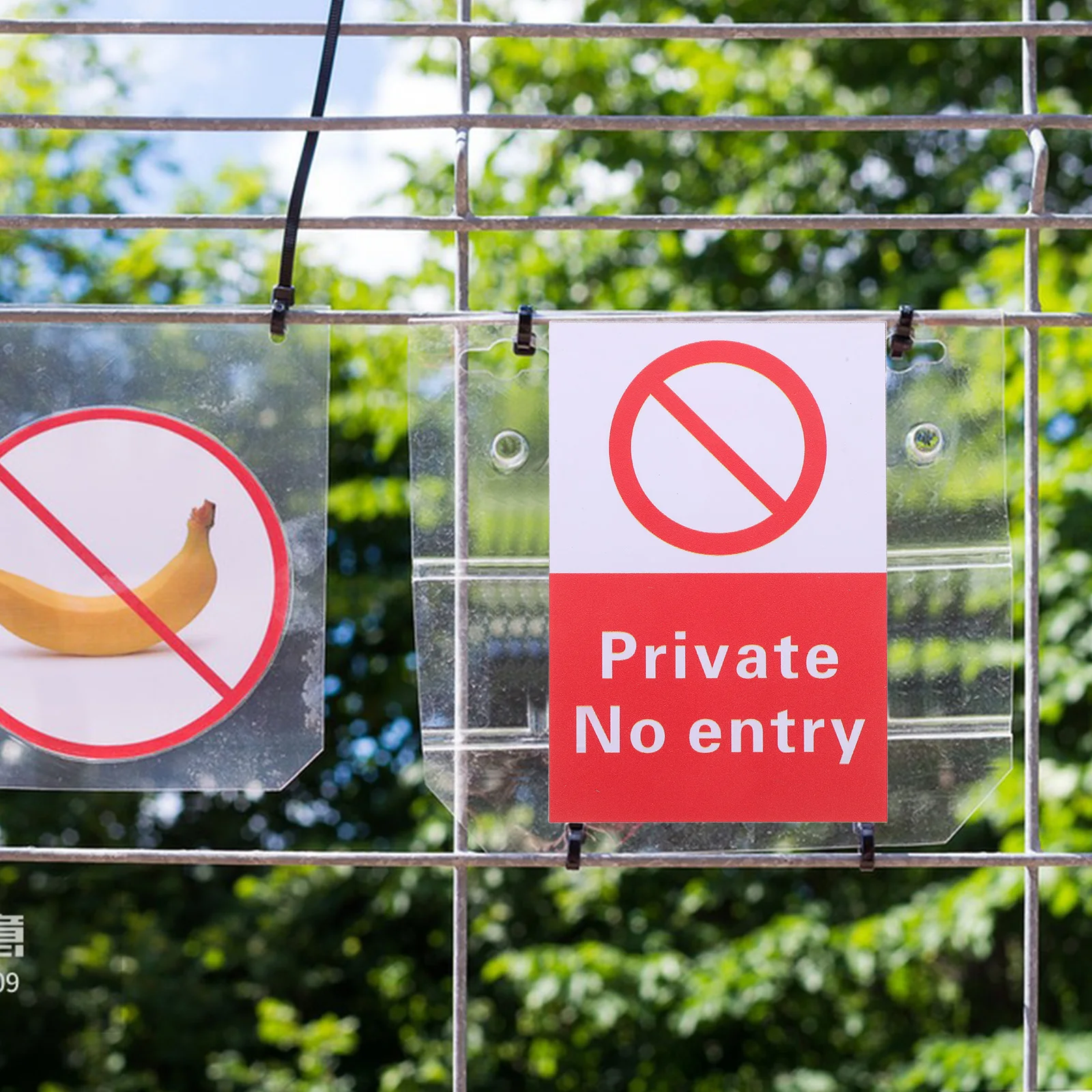 

PVC No Entrance Sign 150mm x 100mm Warning Labels Safety Stickers Compact Size Versatile Traffic Signs