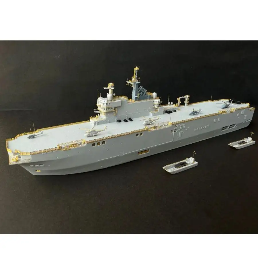 

GOUZAO MDW-090 1/700 французский военно-морской класс Мистраль-амфибия штурмовая и командная корабль на заказ Коллекционная детская игрушка подарок на день рождения
