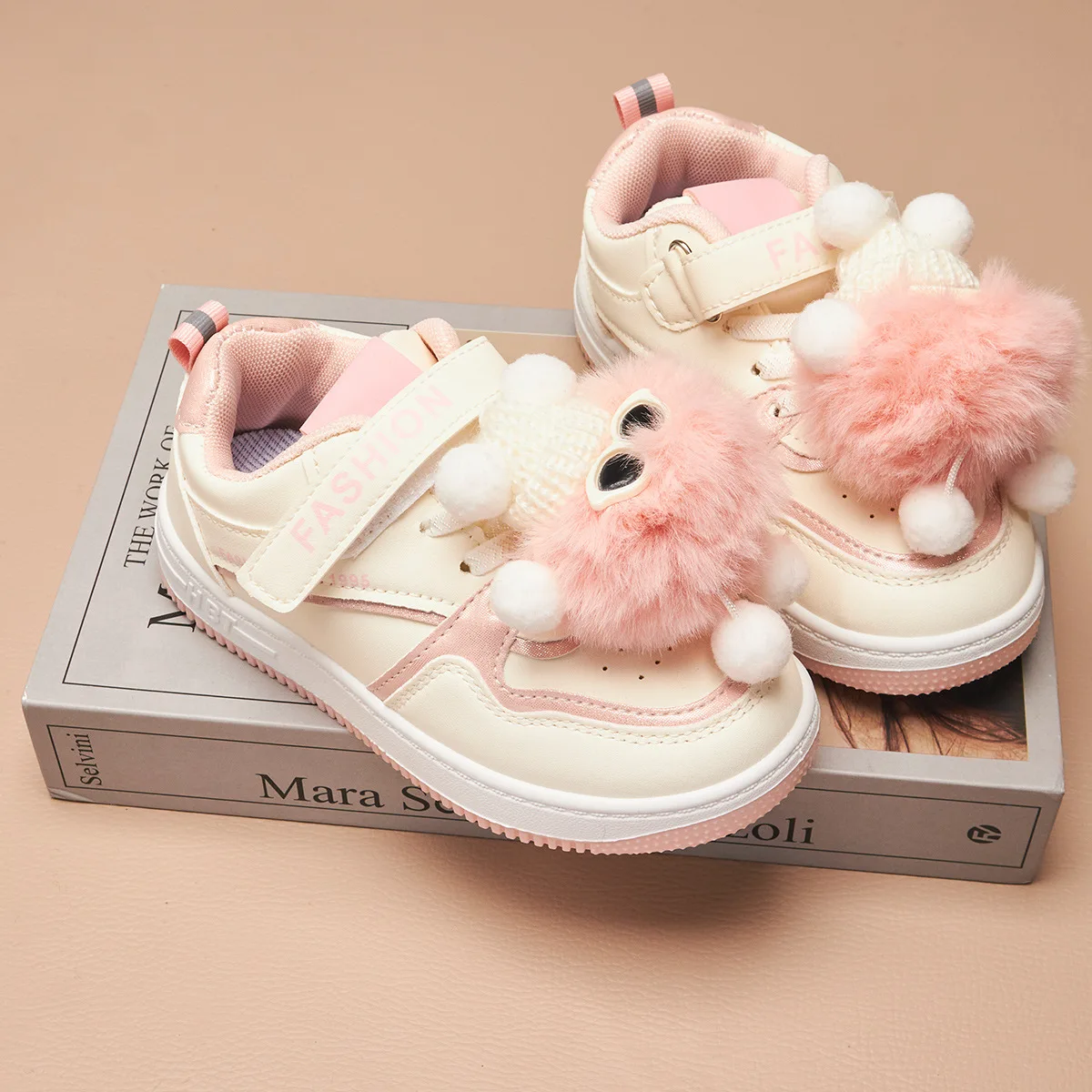 أحذية كاجوال للأطفال أحذية رياضية من جلد البولي يوريثان أحذية ربيعية كرتونية للفتيات قابلة للتنفس بجزء سفلي سميك أرجواني وردي مقاس 26-37