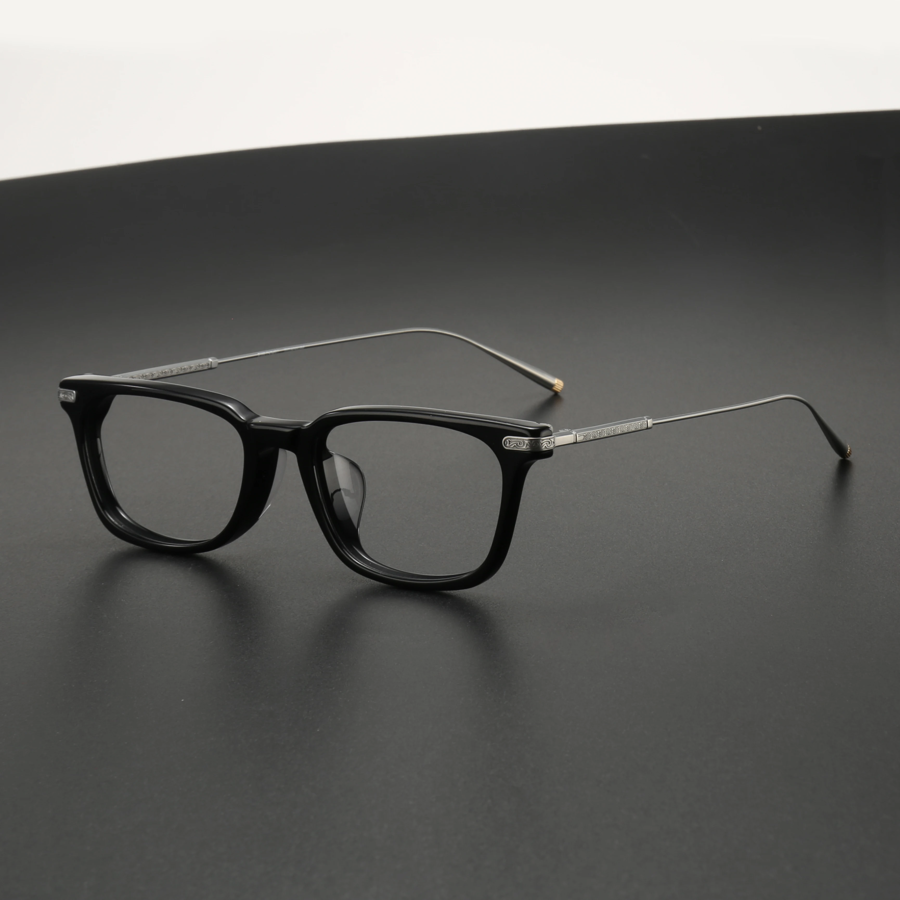 

Ultra-Light Pure Titanium Retro Versatile Fashionable Black Square Frame Glasses for Men and Women, Suitable for Prescription Lenses