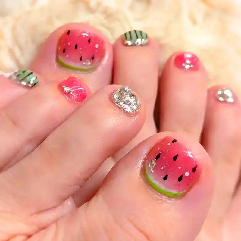 

2026 New Minimalist Toenail Tips, Summer Fresh Pastoral Style, Green French Watermelon Rhinestone Wearable Nails