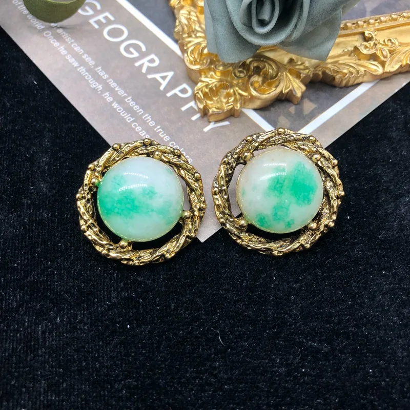 

French retro old inlaid jade simple earrings