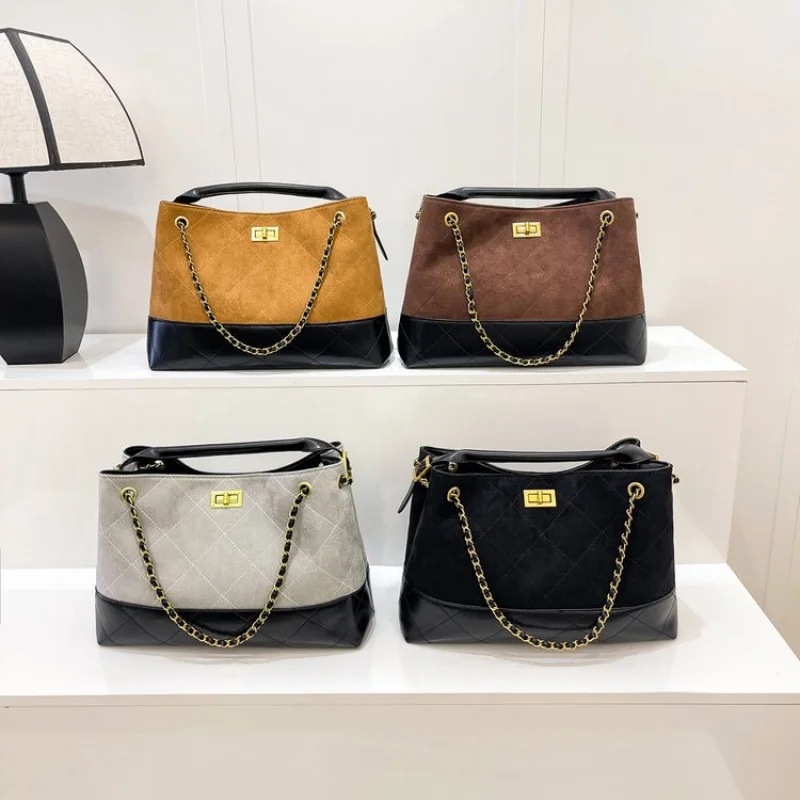 Modna damska torba typu tote wykonana z wysokiej jakości skóry z gładkim zamkiem błyskawicznym i klasycznym stylizacją w stylu paryjskim na randki. ​