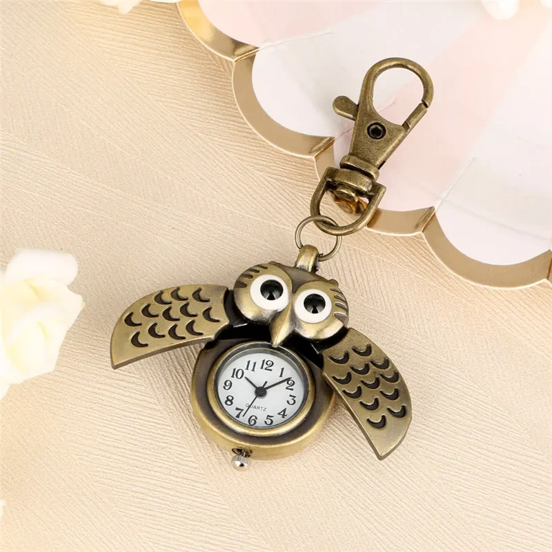 Lovely Owl Shape Watch Men Women Retro Quartz Analog Pocket Watches with Pendant Key Ring Arabic Numeral Clock Gift Decoration