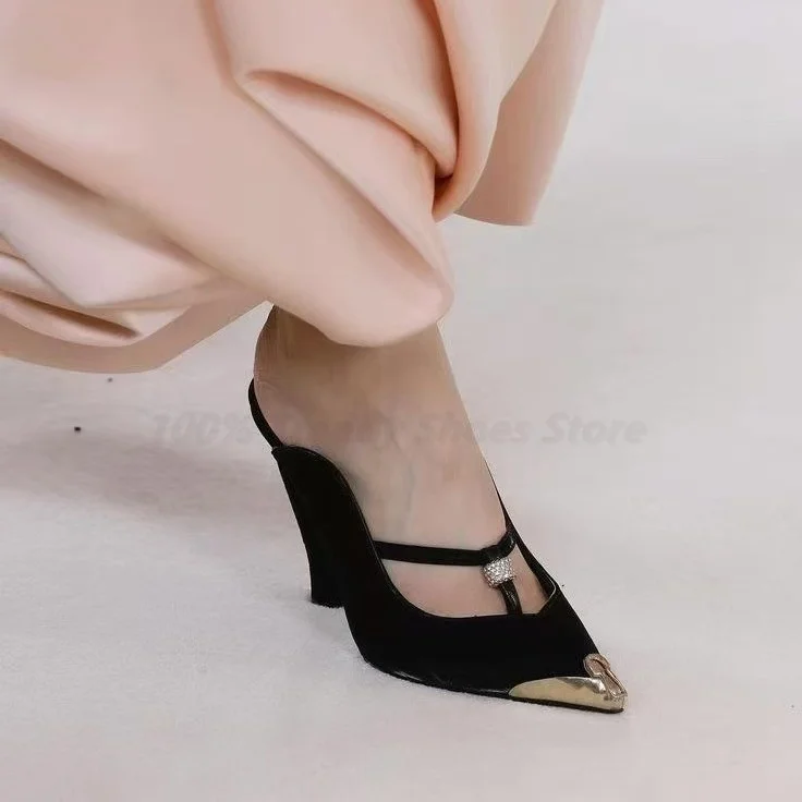

French Pointed Metal Toe Retro Fashion Thick Heel Waterproof Platform High Heels Spring and Autumn High Heels Brown Single Shoes