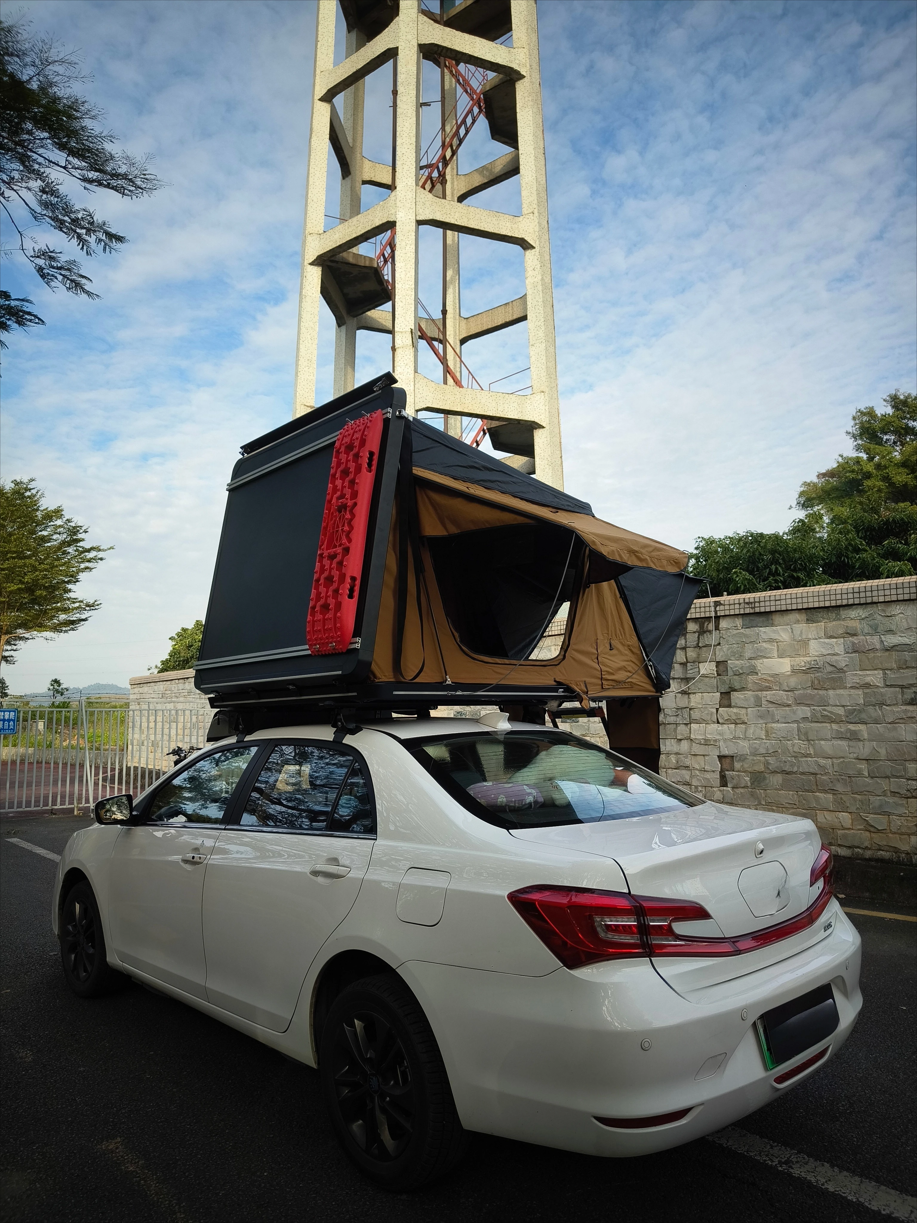 Large Size 4WD Offroad Car Camping Roof Top Tent From Factory Direct with Aluminum Pole for Shipment