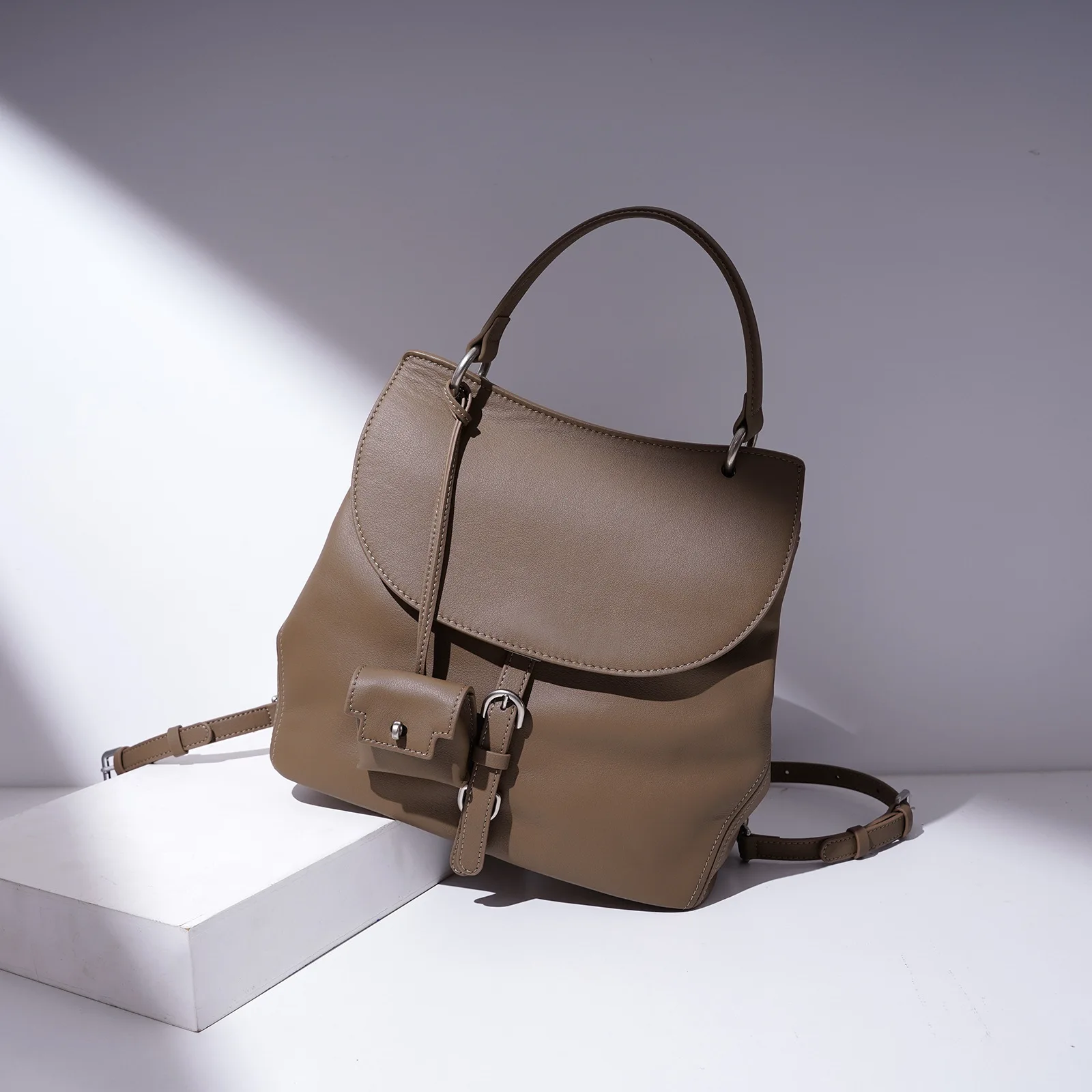 New Multifunctional Backpack Genuine Leather Large Capacity British-style School Bag Simple Crossbody/Shoulder Bag For Commuting
