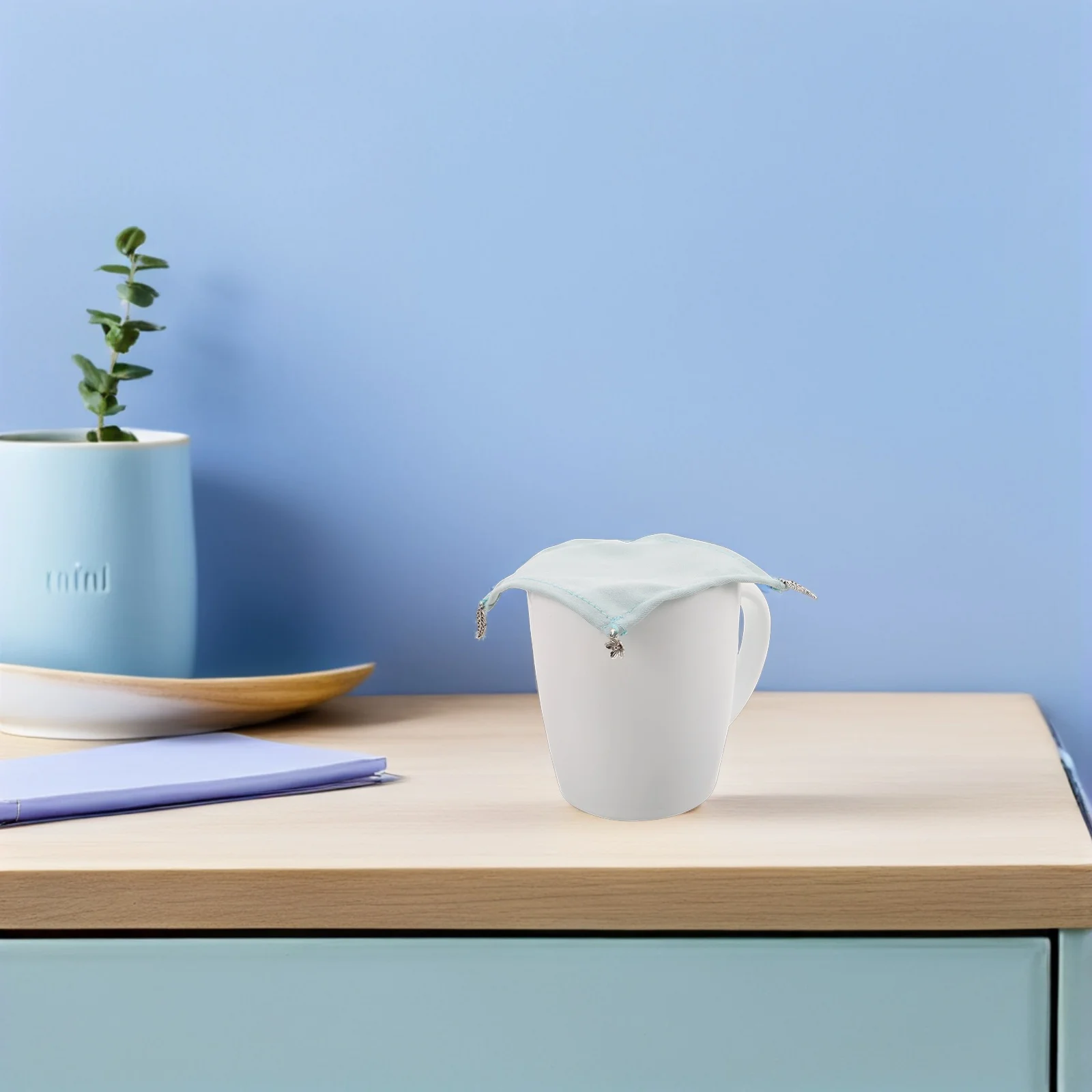 

4 Pcs Glass Lid Garden Covers Hats Glasses Portable Domes Poolside Polyester Cafe Fashionable Banquet