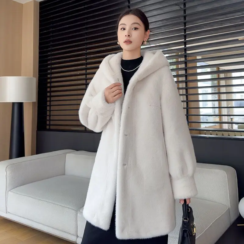 2025 Winter New Hooded Lamb Fur Coat Women Fashion Mid-Length Thick Warm Mink Velvet Jacket Female Loose Fur One Overcoat T831