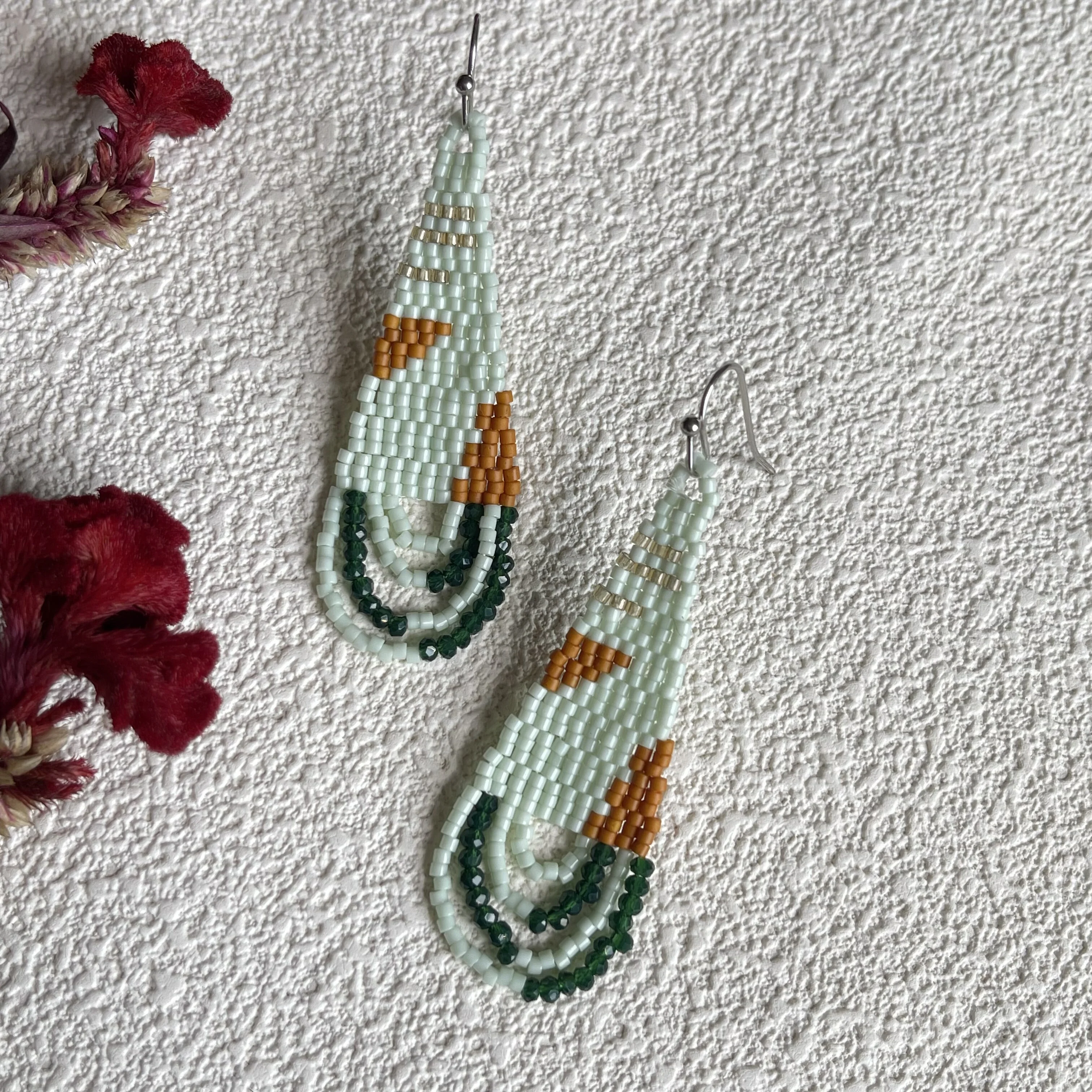 

Серьги ZGMXR из рисовых бусин с кисточками, геометрическим узором, градиентным цветом, из сплава, в форме капли воды, в богемном стиле, ручной работы, с бисером.