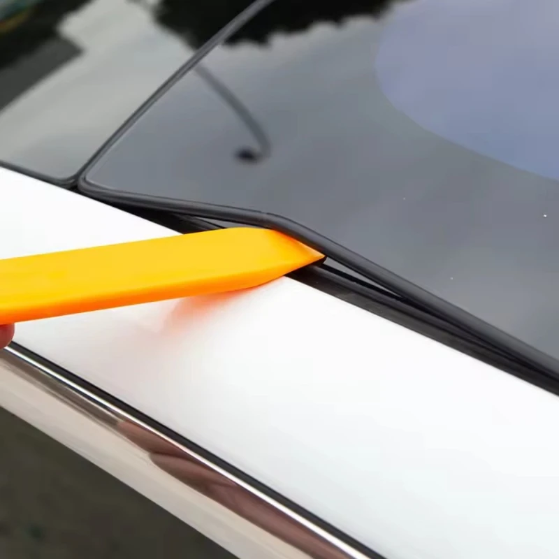 Car Wind Noise Reduction Kit Quiet Seal Kit Car Accessories Skylight Glass Sealing Strip Sunroof Seal Strip For Tesla Model 3 view 3
