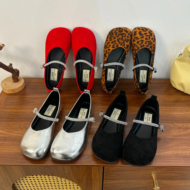 

New Style Fashion Women Flat Round Toe Shallow Slip on Ladies Casual Ballet Shoes Soft Leather Eelgant Dress Shoes Zapatos Mujer